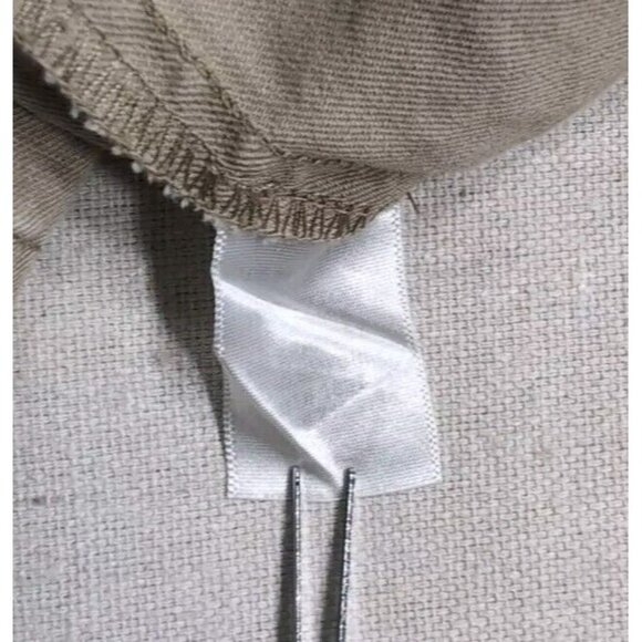 Trina Turk Los Angeles Beige Cargo Capri Shorts  Side Pockets Size 4 - Picture 8 of 12